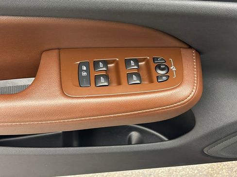Certified 2025 Volvo V60 B5 Cross Country Plus AWD/4WD image 12