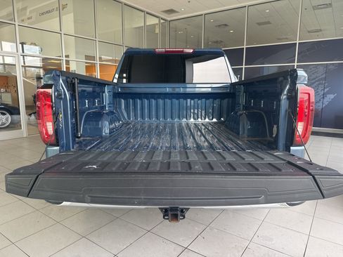 Used 2024 GMC Sierra 1500 SLT image 17