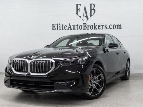 Used 2026 BMW 530i xDrive w/ Premium Package AWD/4WD image 1