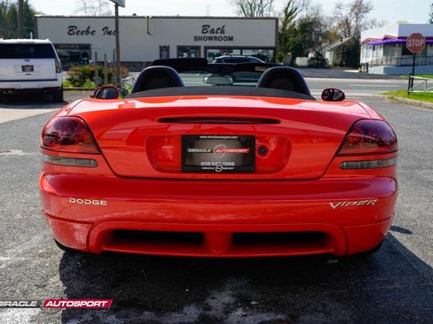Used 2004 Dodge Viper SRT-10 image 6