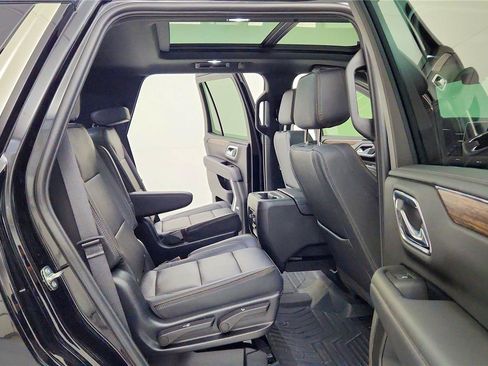 Used 2023 Chevrolet Tahoe High Country AWD/4WD image 32