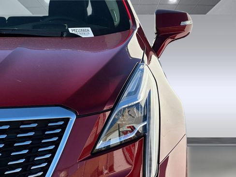 Used 2021 Cadillac XT5 Premium Luxury image 9