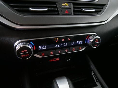 Used 2024 Nissan Altima 2.5 SR image 25