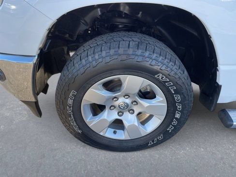 Used 2023 RAM 1500 Big Horn AWD/4WD image 9