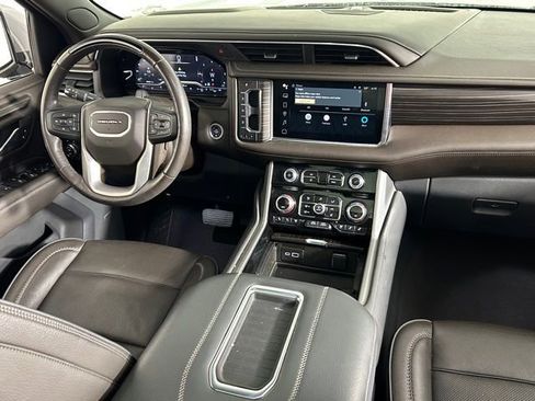 Used 2024 GMC Yukon Denali w/ Denali Reserve Package AWD/4WD image 12
