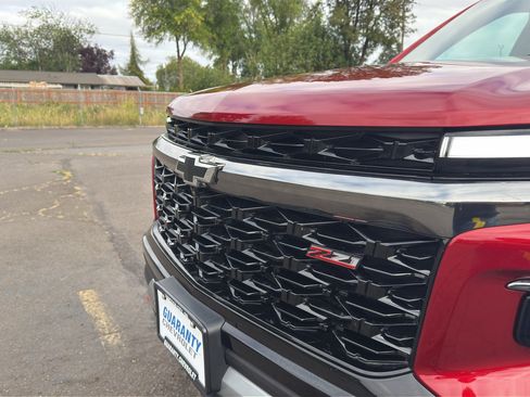 Used 2024 Chevrolet Traverse Z71 w/ Enhanced Driving Package AWD/4WD image 5