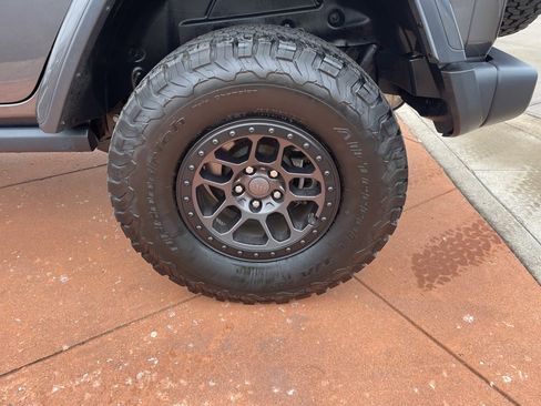 Used 2021 Jeep Wrangler Unlimited Rubicon w/ Xtreme Recon 35" Tire Package image 15