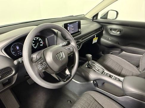Used 2023 Honda HR-V LX image 15