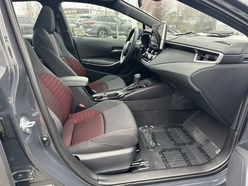Certified 2025 Toyota Corolla SE image 17