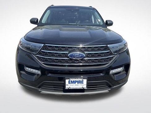 Used 2023 Ford Explorer XLT w/ Equipment Group 202A AWD/4WD image 12