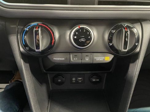 Used 2020 Hyundai Kona SE image 32