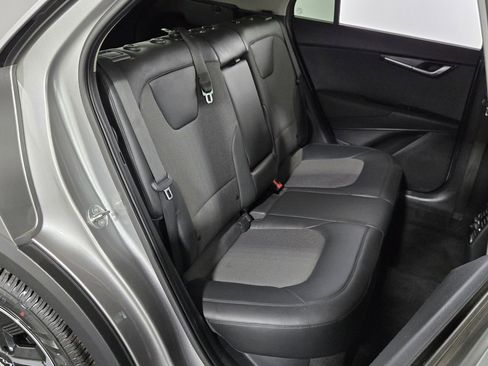 Used 2023 Kia Niro EX image 30