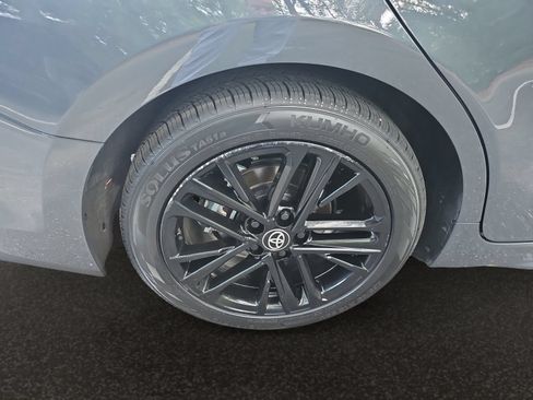 Used 2025 Toyota Camry SE FWD image 43