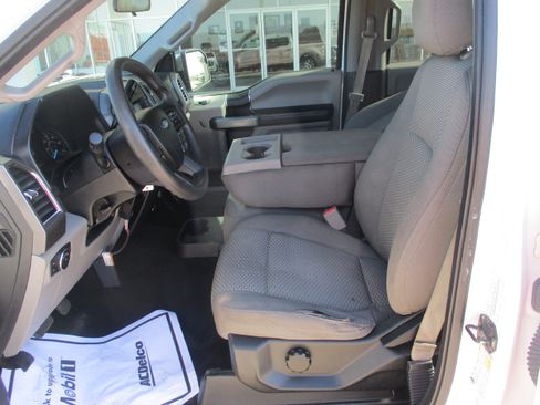 Used 2016 Ford F150 XLT AWD/4WD image 5