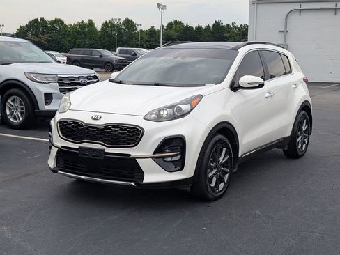 Used 2020 Kia Sportage S w/ S Premium Package FWD image 3