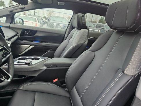 New 2026 Cadillac Optiq Luxury 1 image 28