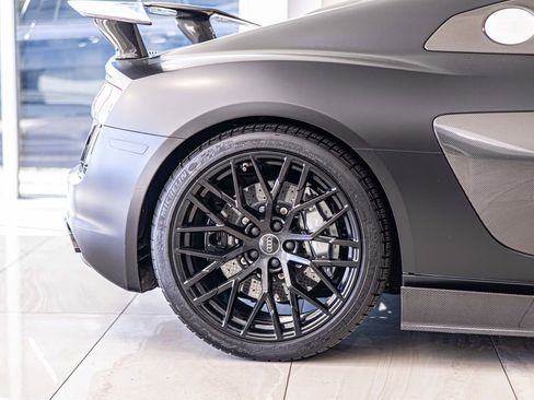 Used 2017 Audi R8 V10 plus image 11