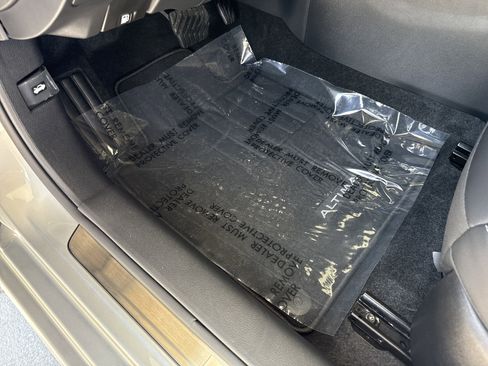 Used 2025 Nissan Altima 2.5 SL AWD/4WD image 16