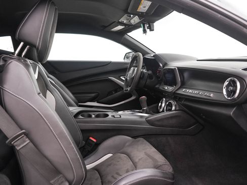 Used 2019 Chevrolet Camaro SS RWD image 13