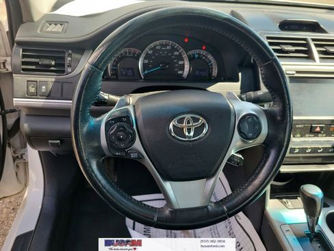 Used 2014 Toyota Camry SE w/ Leather Package FWD image 18