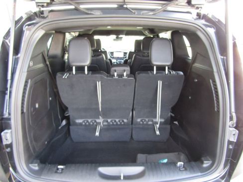 Used 2024 Chrysler Pacifica Select image 35