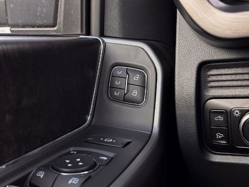 New 2026 Ford F250 Lariat w/ Black Appearance Package image 29