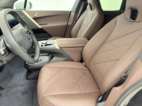 New 2026 BMW iX xDrive45 AWD/4WD image 5