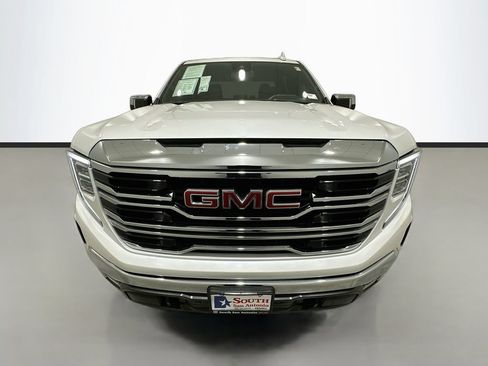 Used 2022 GMC Sierra 1500 SLT w/ SLT Premium Package AWD/4WD image 2