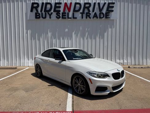 Used 2016 BMW M235i Coupe RWD image 9