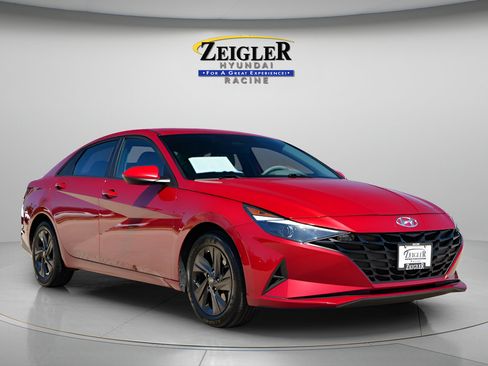 Certified 2023 Hyundai Elantra SEL FWD image 1
