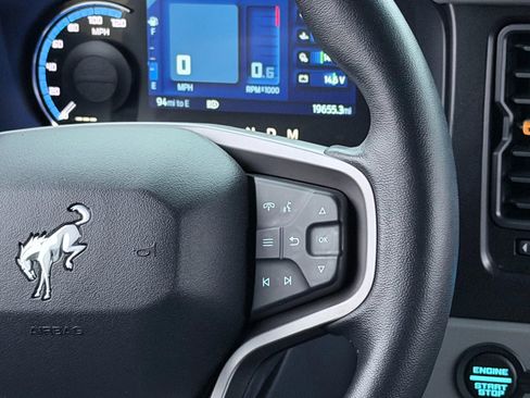 Used 2022 Ford Bronco Badlands image 28