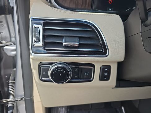 Certified 2021 Lincoln Navigator Reserve w/ Luxury Package AWD/4WD image 38