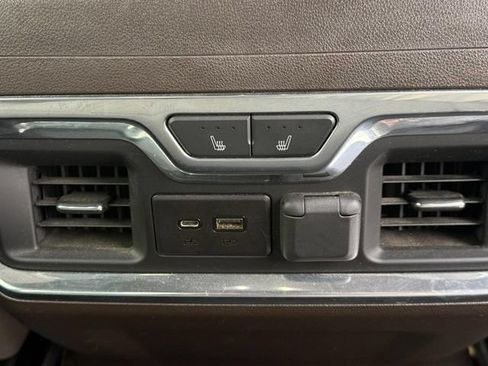 Used 2019 Chevrolet Silverado 1500 LTZ w/ LTZ Plus Package AWD/4WD image 16