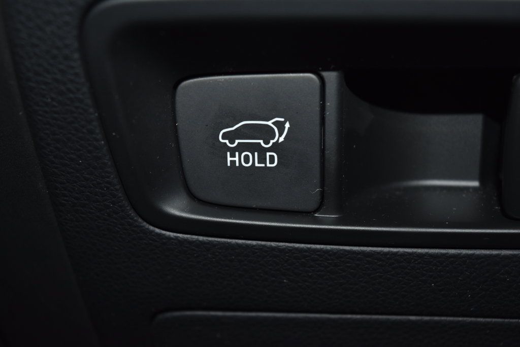 Used 2025 Genesis GV70 2.5T AWD/4WD image 19