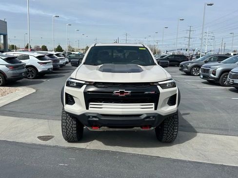 New 2026 Chevrolet Colorado ZR2 w/ Technology Package AWD/4WD image 19