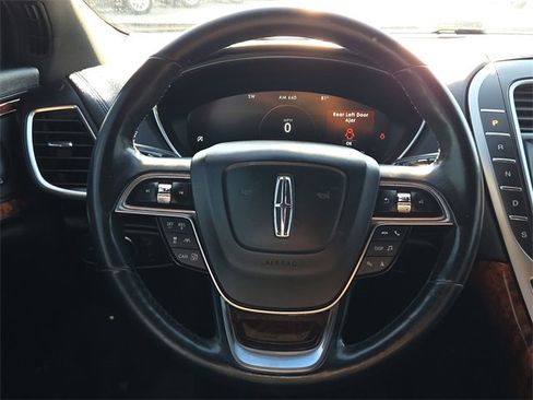Used 2019 Lincoln Nautilus Reserve image 14