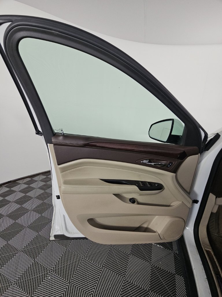 Used 2016 Cadillac SRX Premium w/ Trailering Package FWD image 26