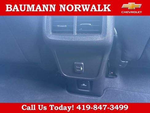 Used 2023 Chevrolet Equinox LT FWD image 29