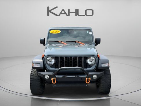 Used 2024 Jeep Wrangler Sport AWD/4WD image 7