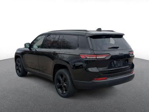 Used 2023 Jeep Grand Cherokee L Limited w/ Luxury Tech Group II image 6