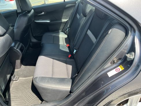 Used 2014 Toyota Camry SE w/ Moonroof Package image 27