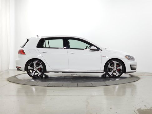 Used 2016 Volkswagen GTI SE FWD image 9