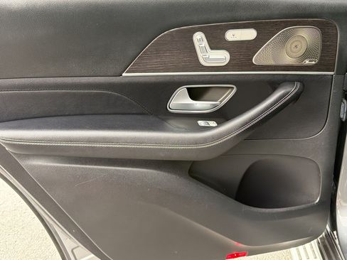 Used 2022 Mercedes-Benz GLS 450 4MATIC image 31