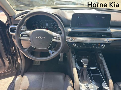 Used 2022 Kia Telluride SX w/ Nightfall Edition Package AWD/4WD image 16