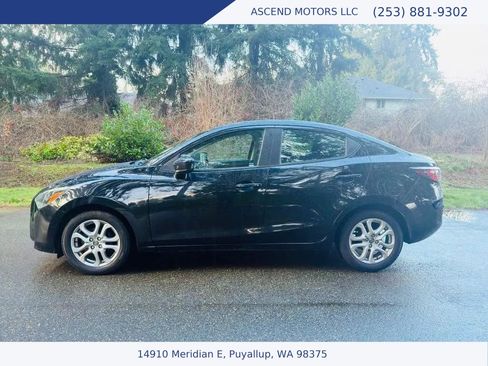 Used 2016 Scion iA image 2