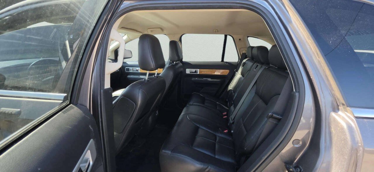 Used 2010 Lincoln MKX AWD image 7