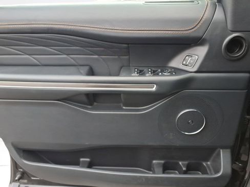 Used 2023 Ford Expedition Max Platinum image 22