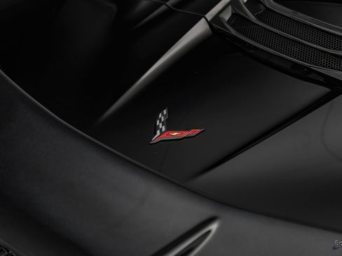 Used 2025 Chevrolet Corvette Z06 RWD image 19