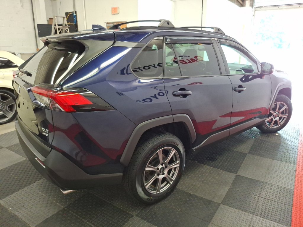 Used 2019 Toyota RAV4 XLE w/ Convenience Package AWD/4WD image 12
