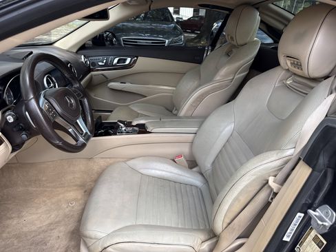 Used 2013 Mercedes-Benz SL 550 image 9